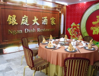 Rèm sân khấu đẹp cao cấp. Cty tín Tâm tự hào là nhà cung cấp và thi công chuyên nghiệp các hạn mục màn rèm cửa cao cấp, vải trang trí nội thất, màn rèm sáo và giấy dán tường